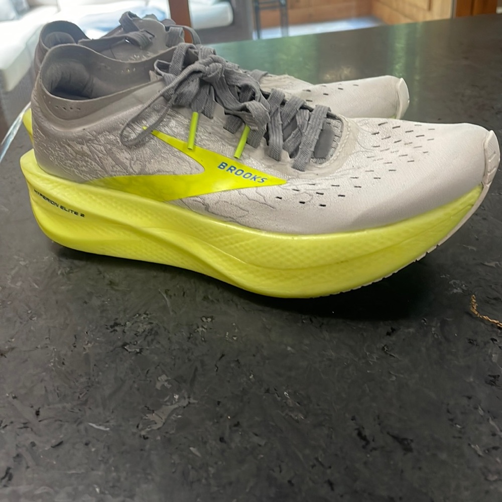 Brooks Hyperion Elite 2
